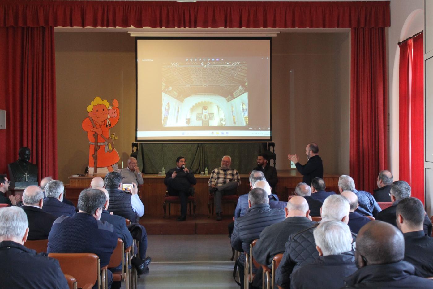 Seminario y clero se encuentran por la fiesta de san Sebastián y santo Tomás