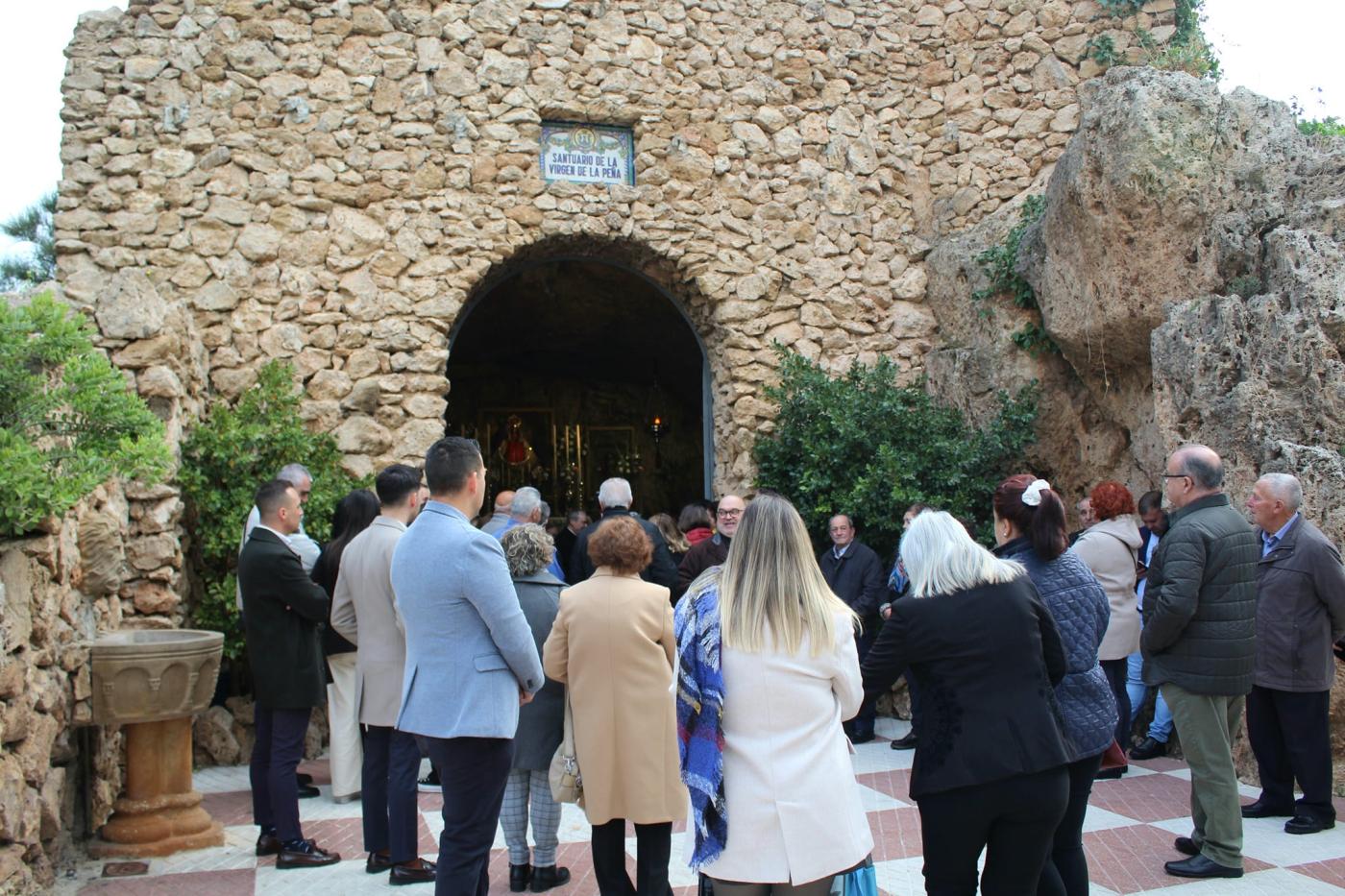 «A diario visitan nuestro pueblo cientos de personas, pero su visita, D. Jesús, es distinta»