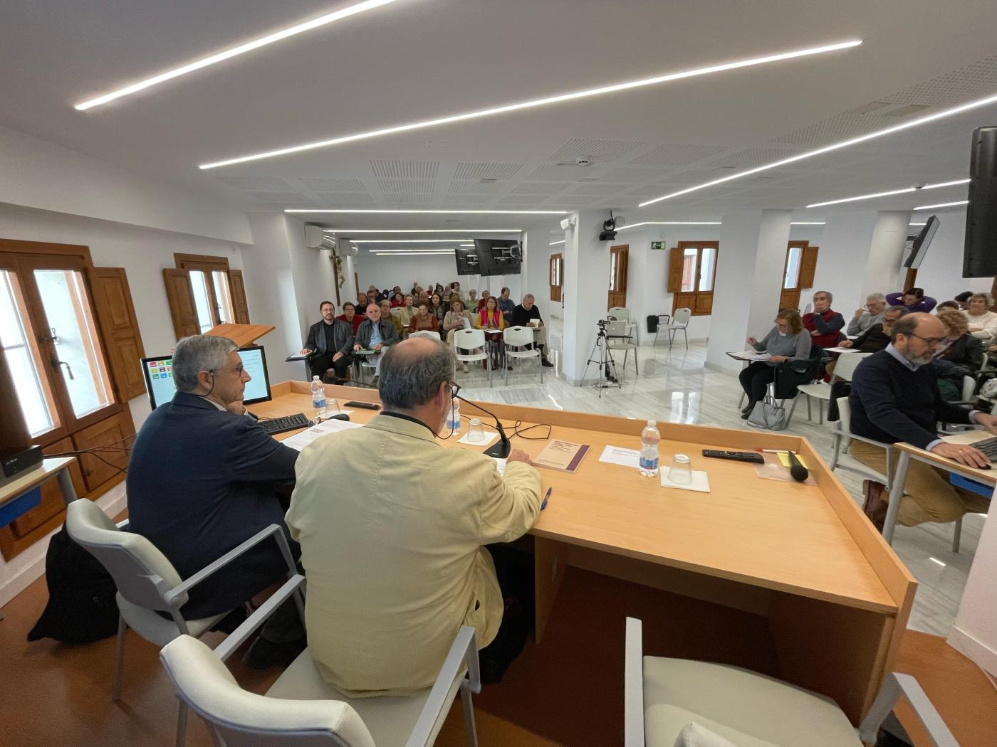 IA, Agenda 2030 y el post-humanismo en las II Jornadas Teología y Mundo Actual