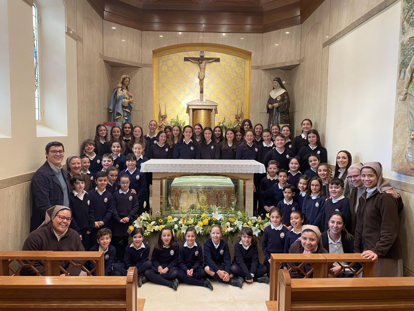 Las Hermanas Franciscanas de los Sagrados Corazones abren el 125 aniversario del Paso de Madre Carmen a la Vida Eterna