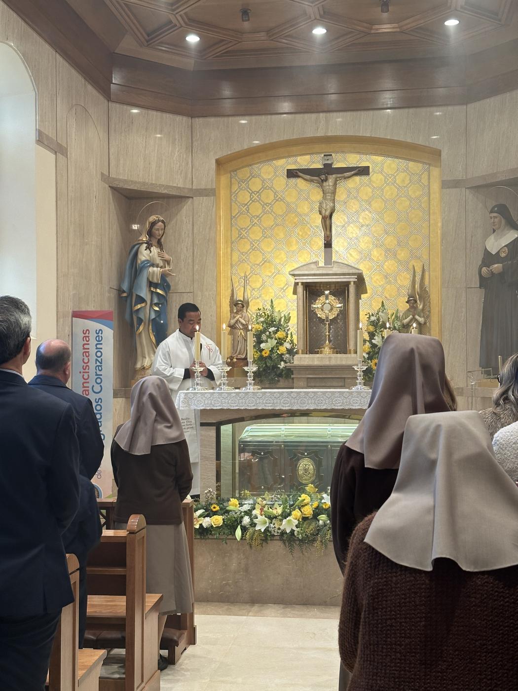 Las Hermanas Franciscanas de los Sagrados Corazones abren el 125 aniversario del Paso de Madre Carmen a la Vida Eterna