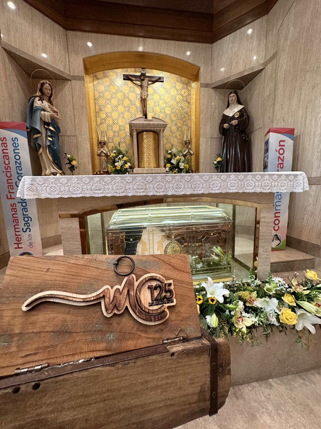 Las Hermanas Franciscanas de los Sagrados Corazones abren el 125 aniversario del Paso de Madre Carmen a la Vida Eterna