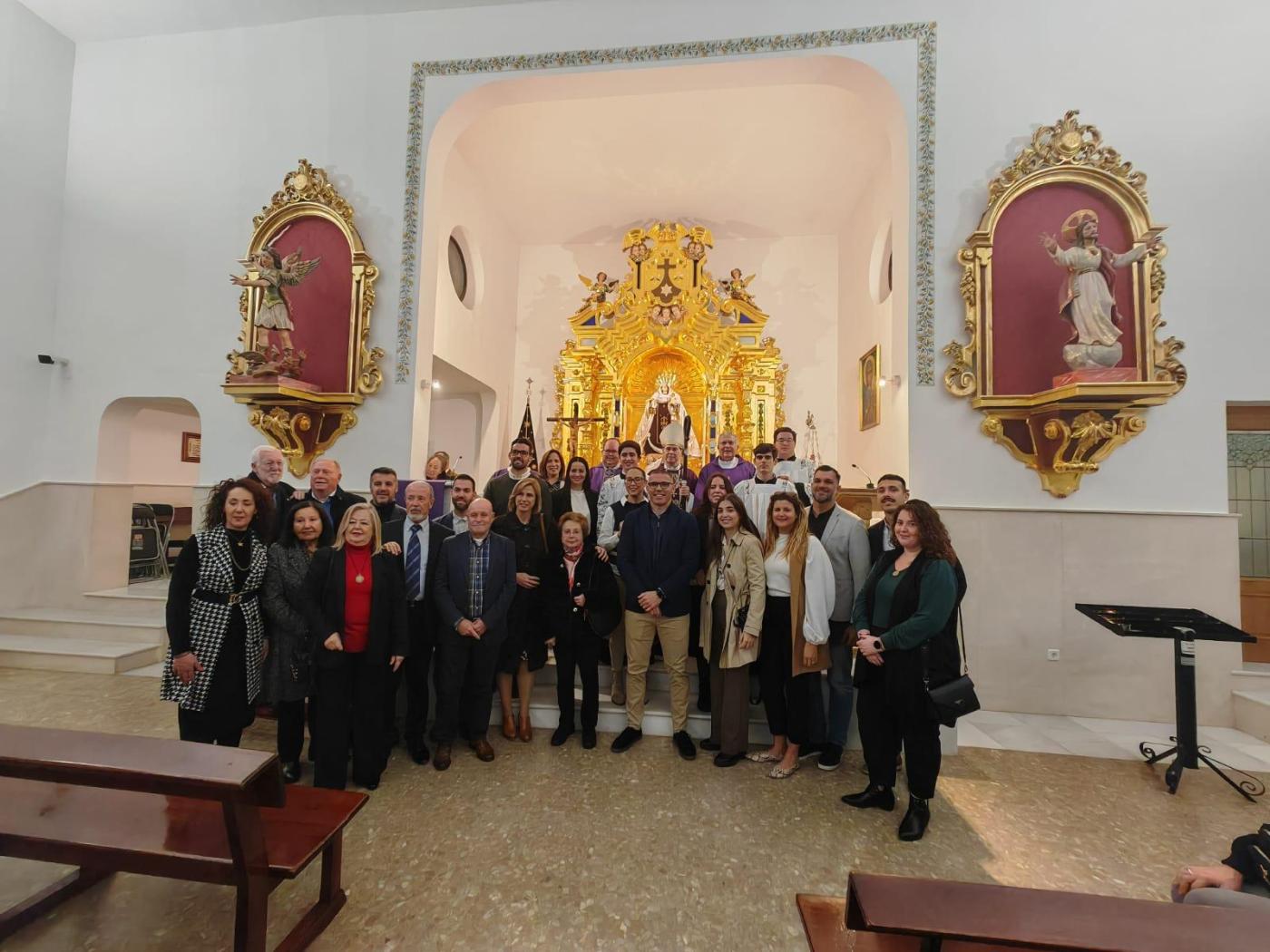 «Nuestra pequeña iglesia es un mar sin orillas en el que muchos se paran para venerar a Ntra. Sra. del Carmen»