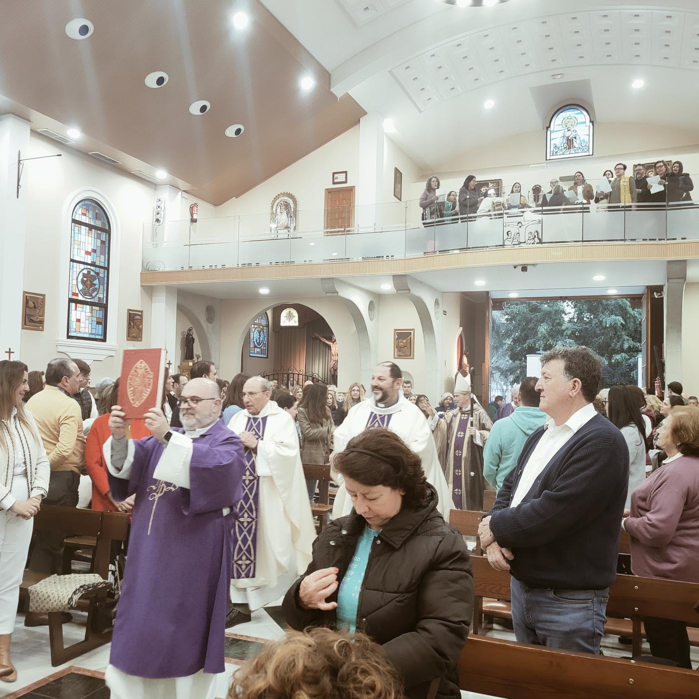 Visita Pastoral a la parroquia de Nuestra Señora del Carmen de Fuengirola // M. DÍAZ