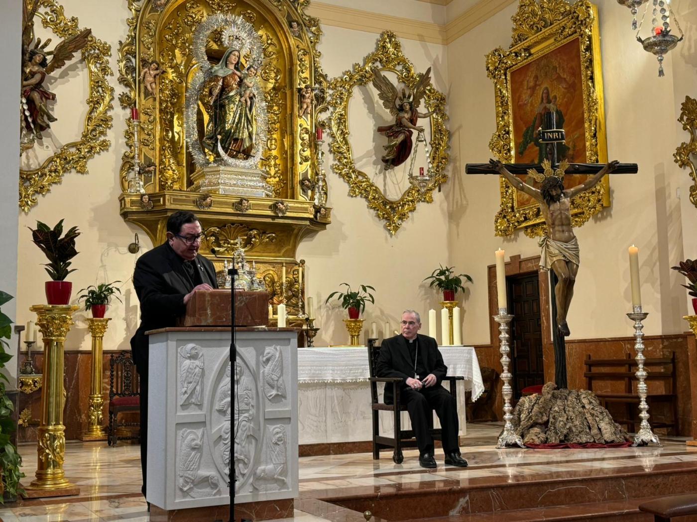 La parroquia del Rosario de Fuengirola vive una visita de Medalla