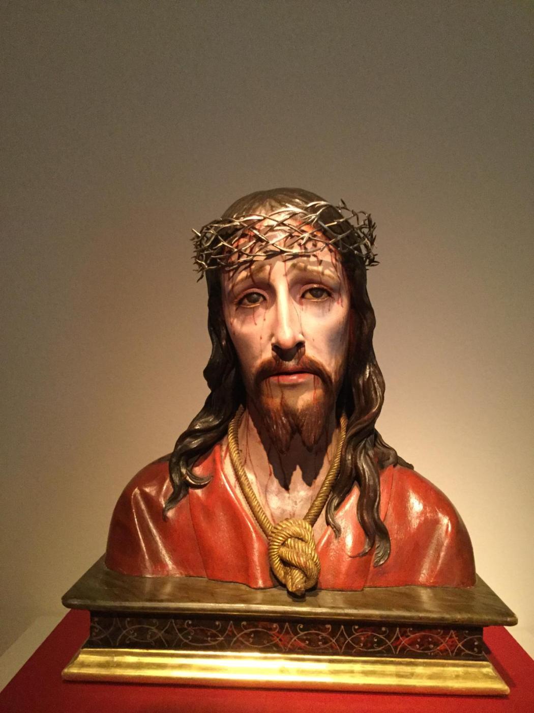 «Nos detenemos a contemplar la imagen del Cristo de las Lágrimas»