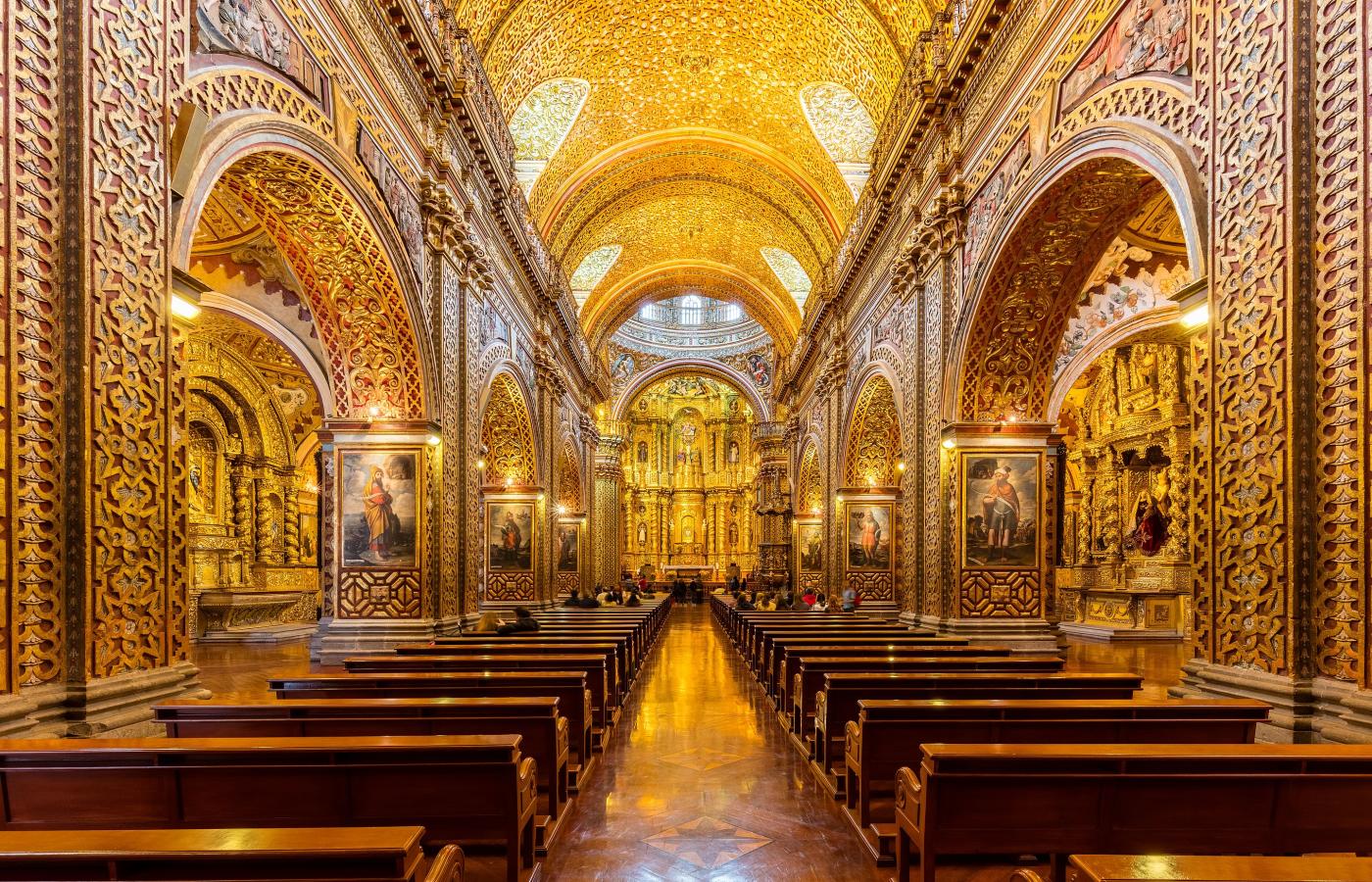 Peregrinación al 53 Congreso Eucarístico Internacional en Quito