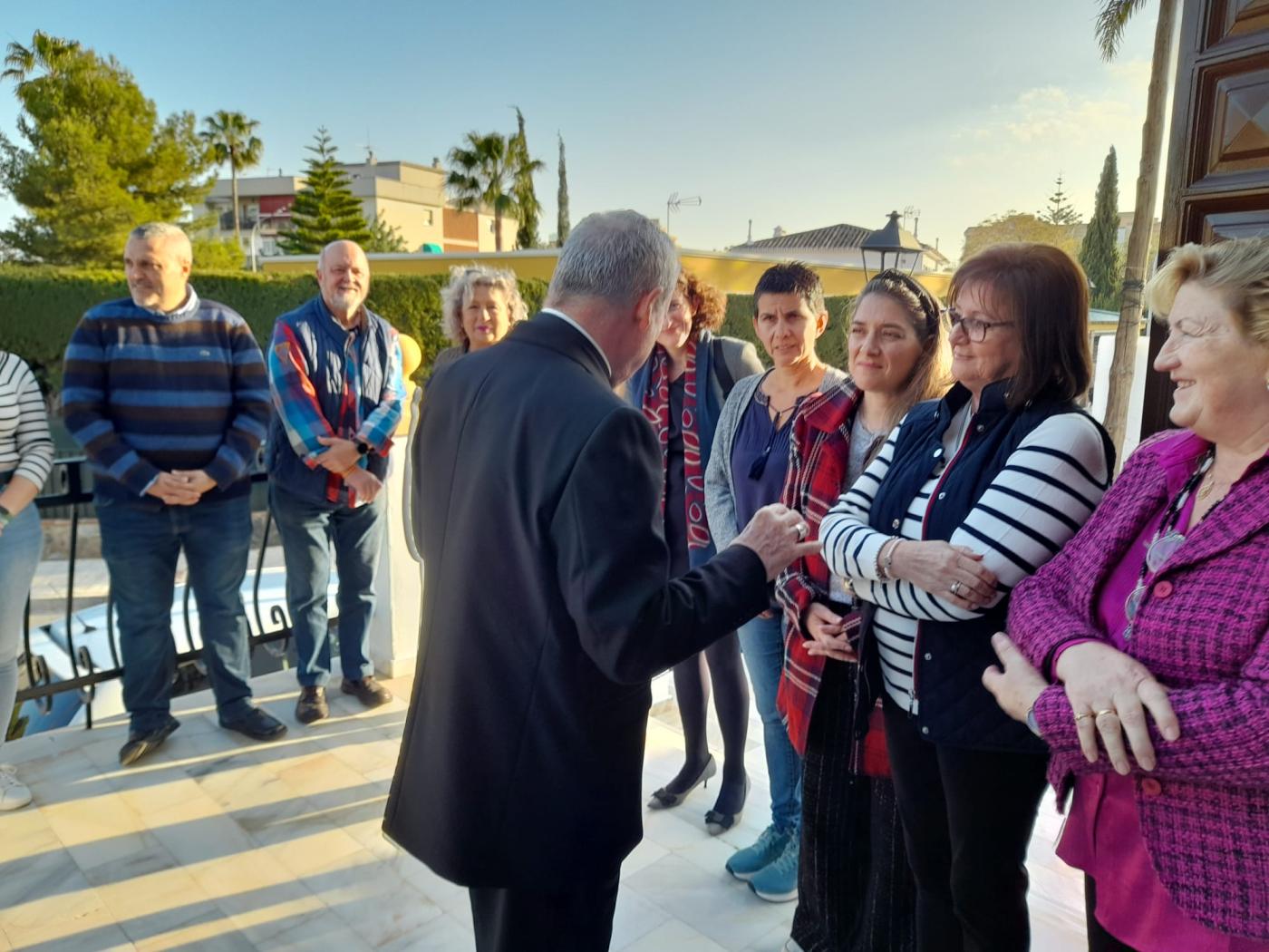 «El momento más emotivo de la Visita... la acogida de los niños a D. Jesús»