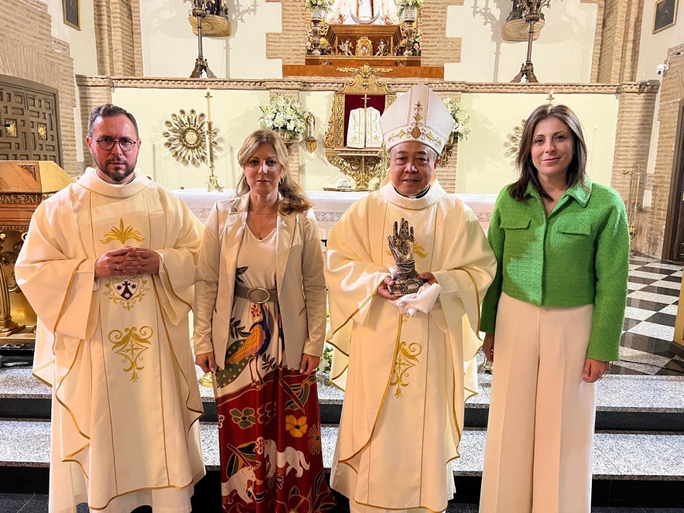 Mons. Bernardito Auza, nuncio apostólico del Papa en España, en la Misa celebrada en el convento de las carmelitas descalzas de Ronda con motivo de su Jubileo