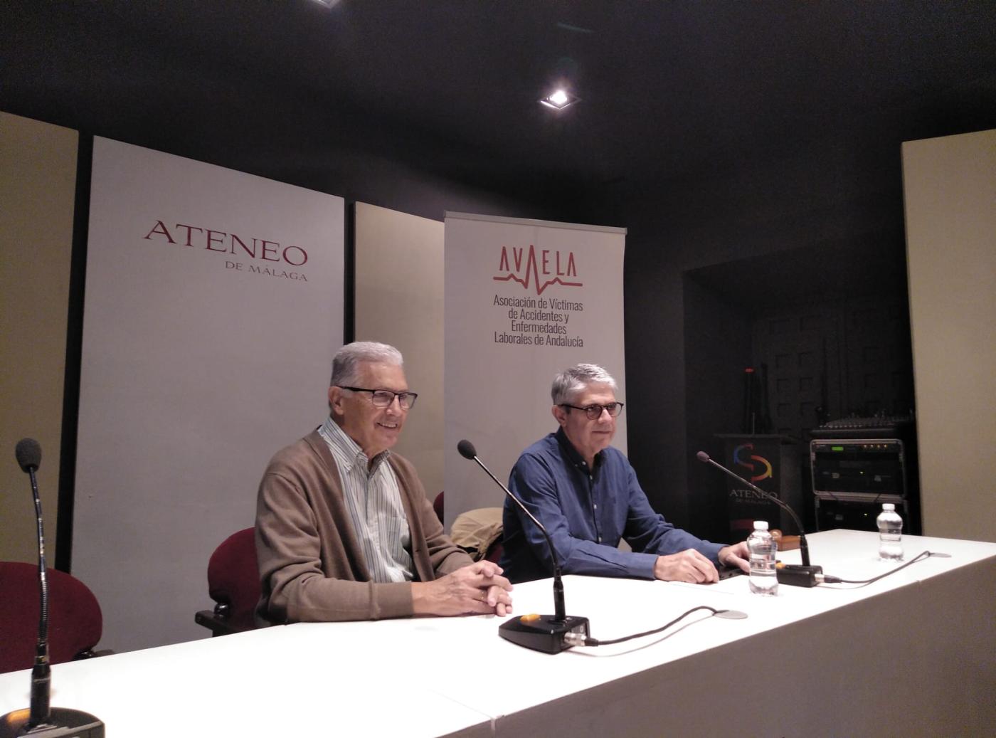 ^resentación de AVAELA en Málaga, a cargo del Presidente de la Asociación, Miguel Cruz y de Enrique López Gaona