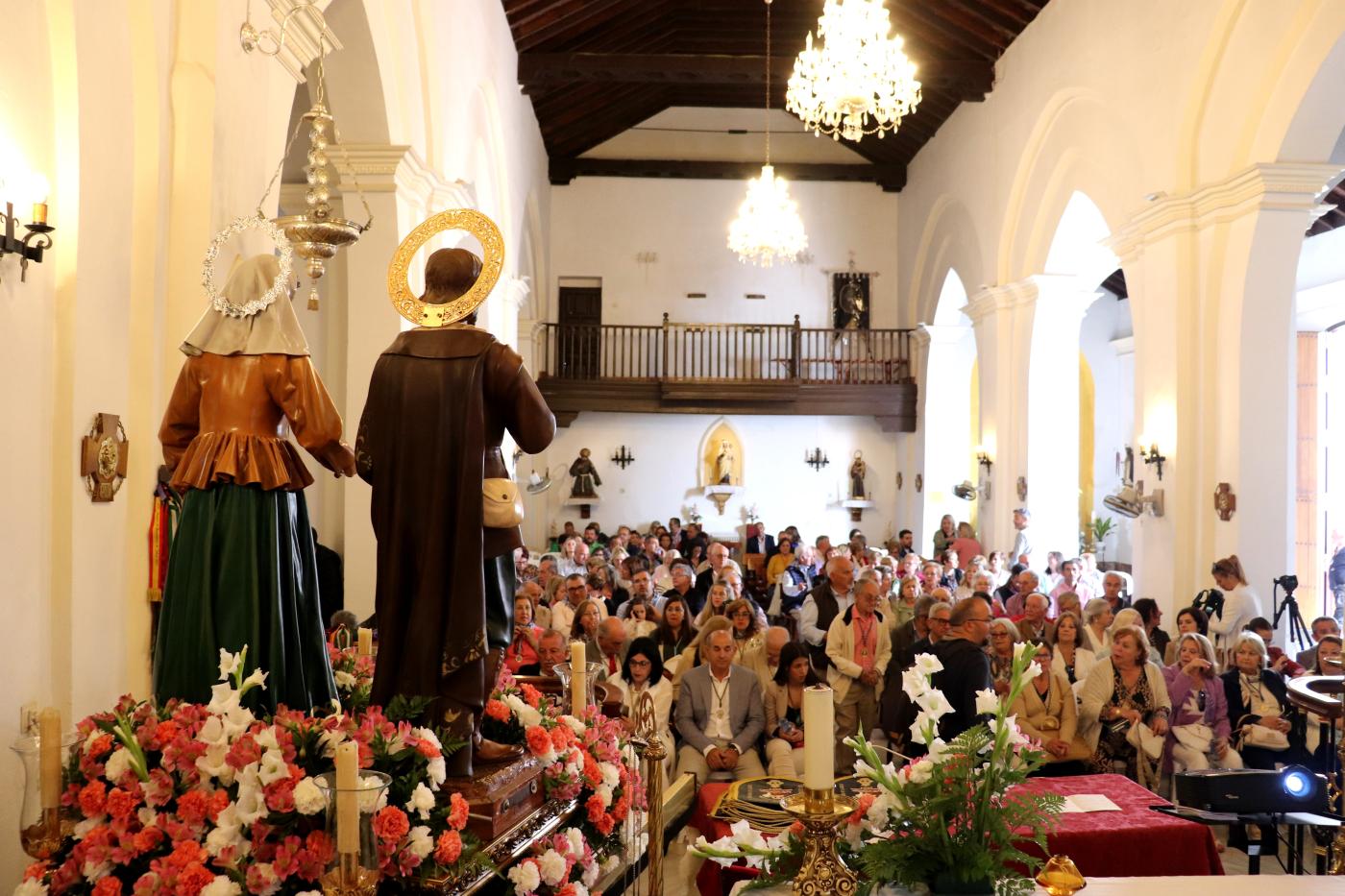 Más de 30 hermandades de san Isidro compartieron devoción en Benamocarra