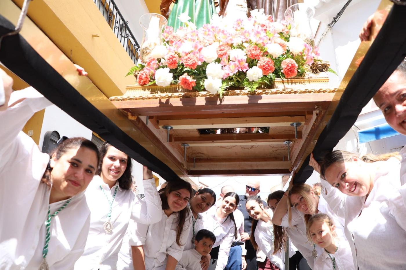 Más de 30 hermandades de san Isidro compartieron devoción en Benamocarra