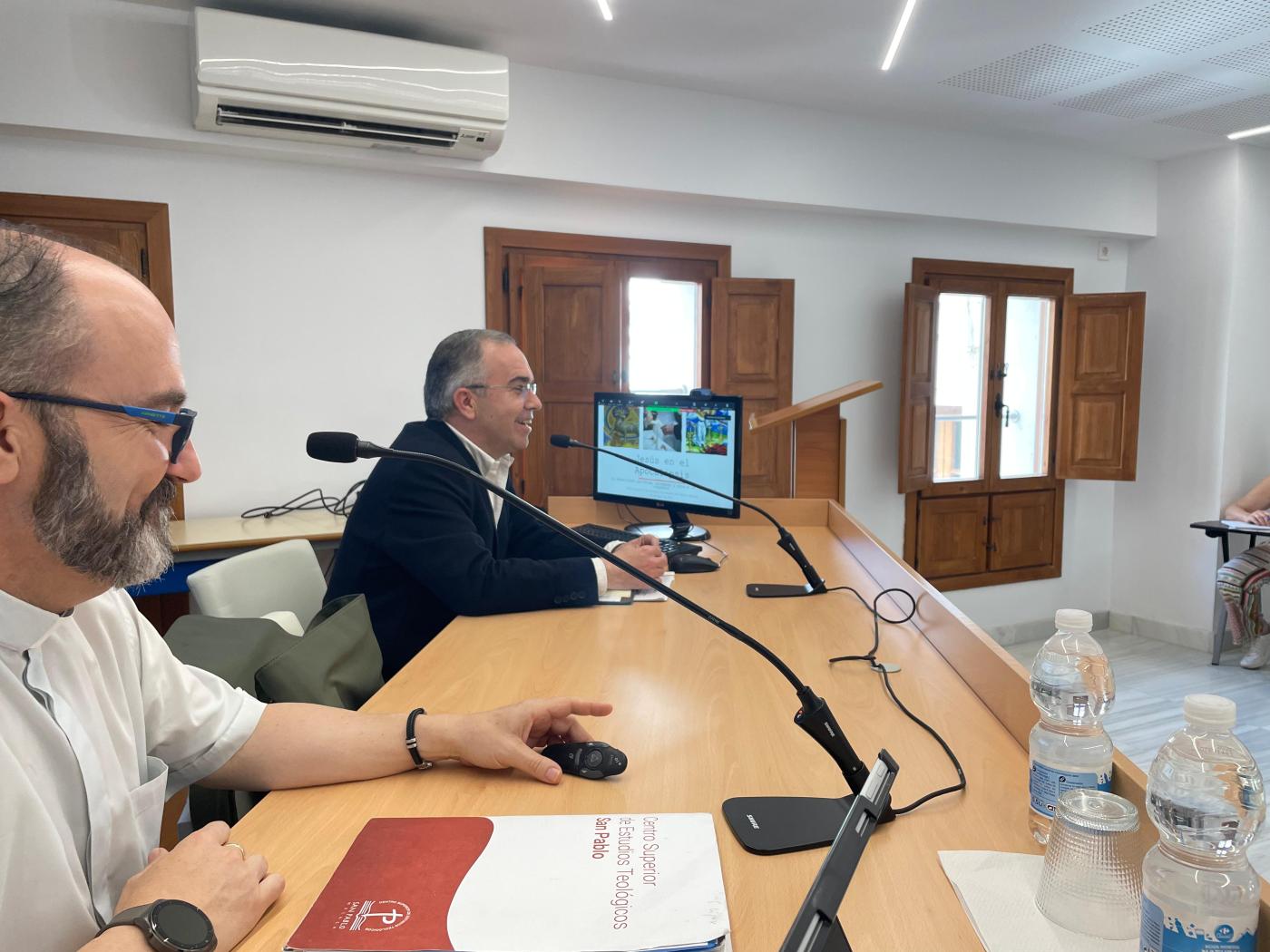 El profesor Ignacio Rojas cierra el curso del CESET que invitaba a fijar los ojos en Jesús