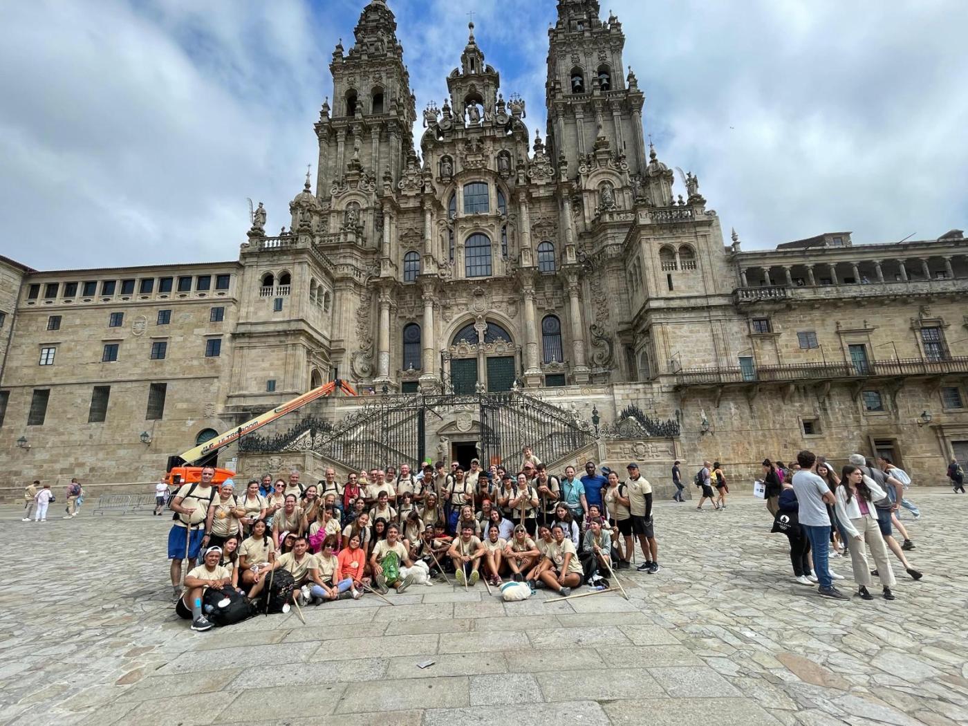 La parroquia del Calvario peregrina hasta la tumba del apóstol