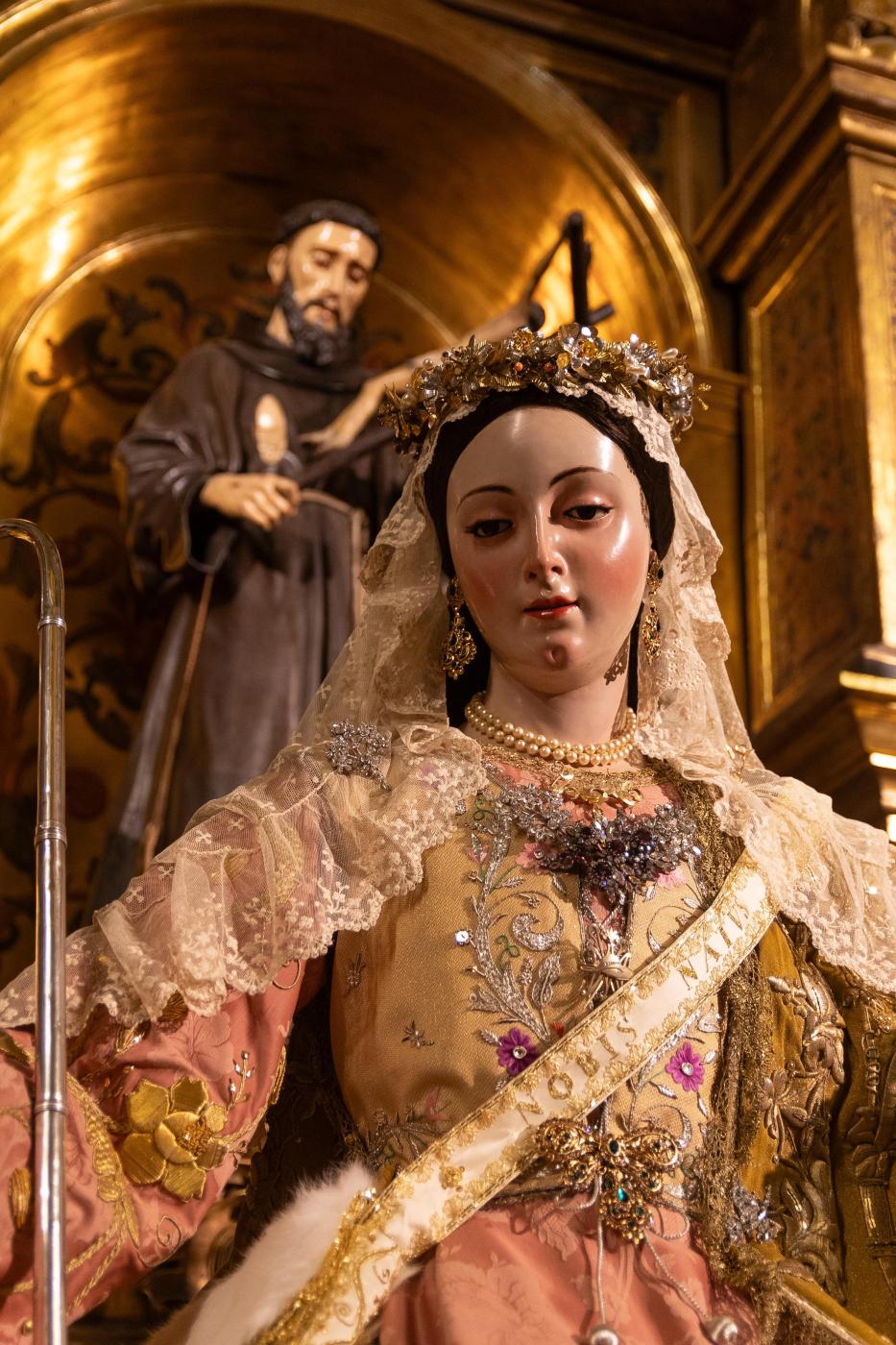 Pastora, coronada, por Rafael Pérez Pallarés