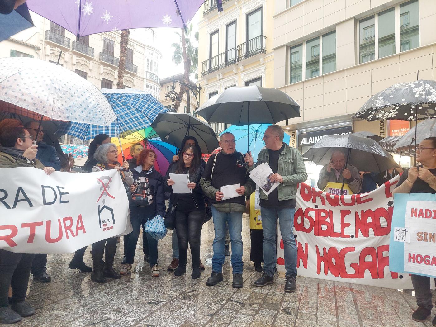 Javier, acogido en Calor y Café: «La calle es trágica, te hace sentir mucho miedo»