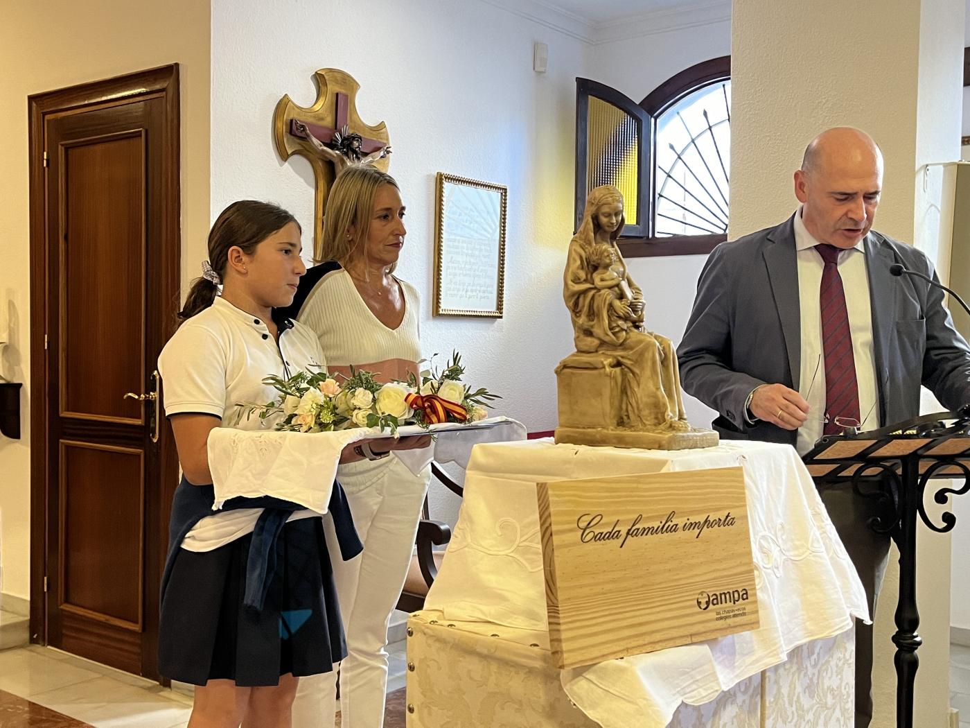 Rosario internacional en el colegio Las Chapas-ECOS de Attendis Marbella