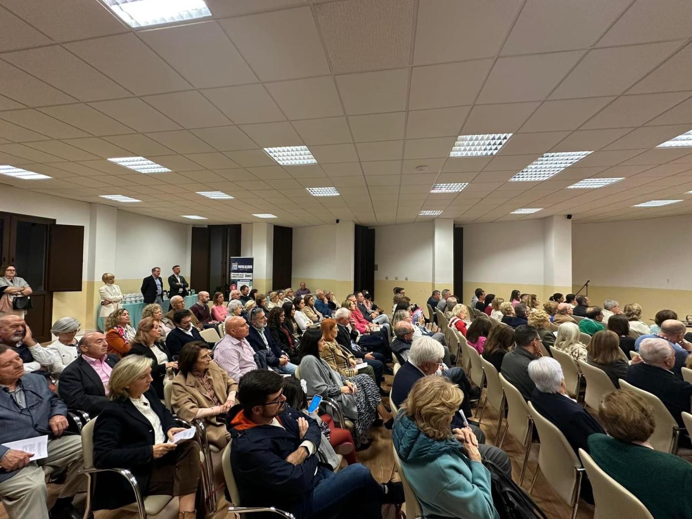 Momento de la presentación del segundo libro de José López Solórzano