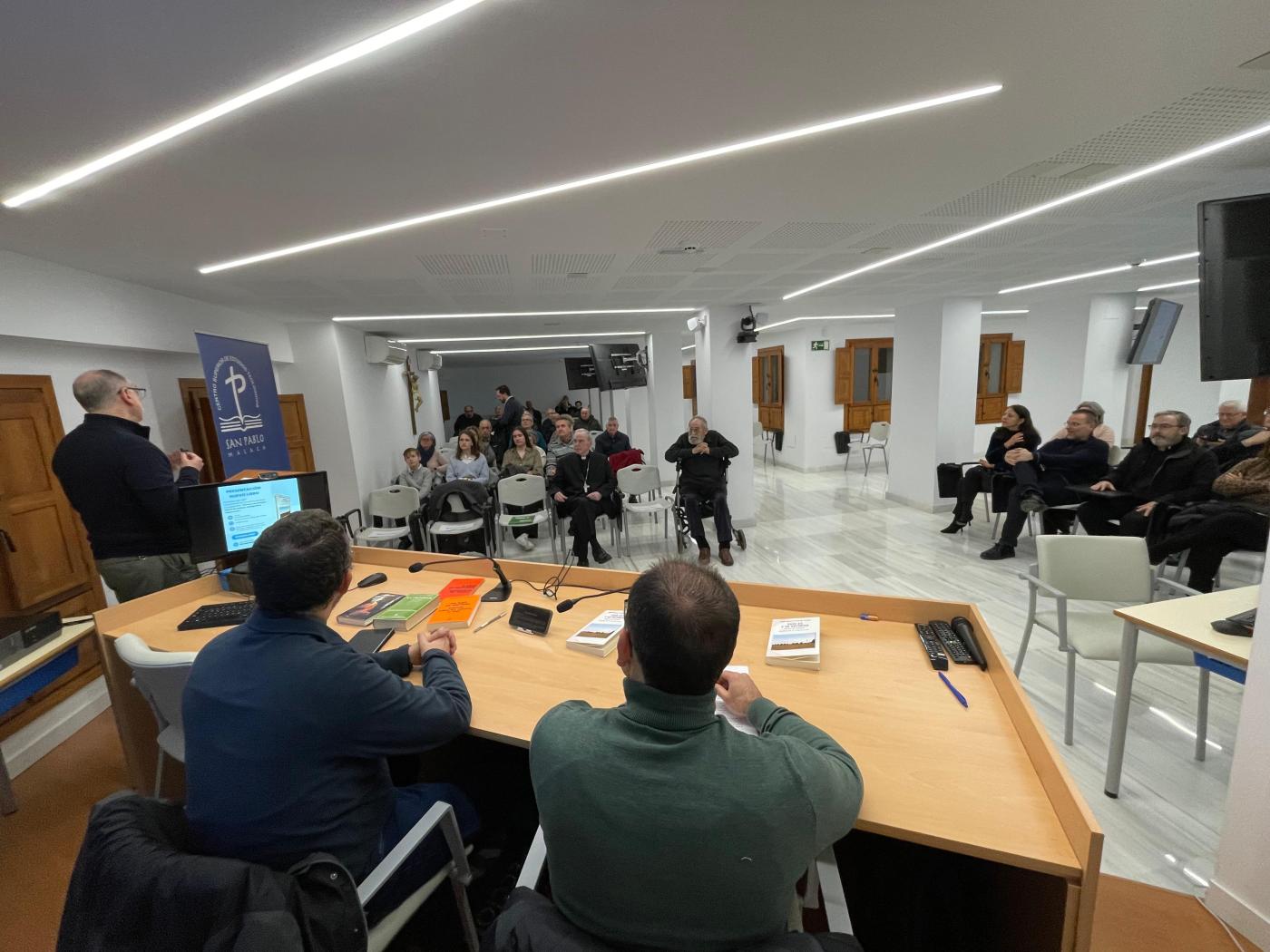 Presentación del Libro de José Manuel Llamas en el CESET // E. LLAMAS