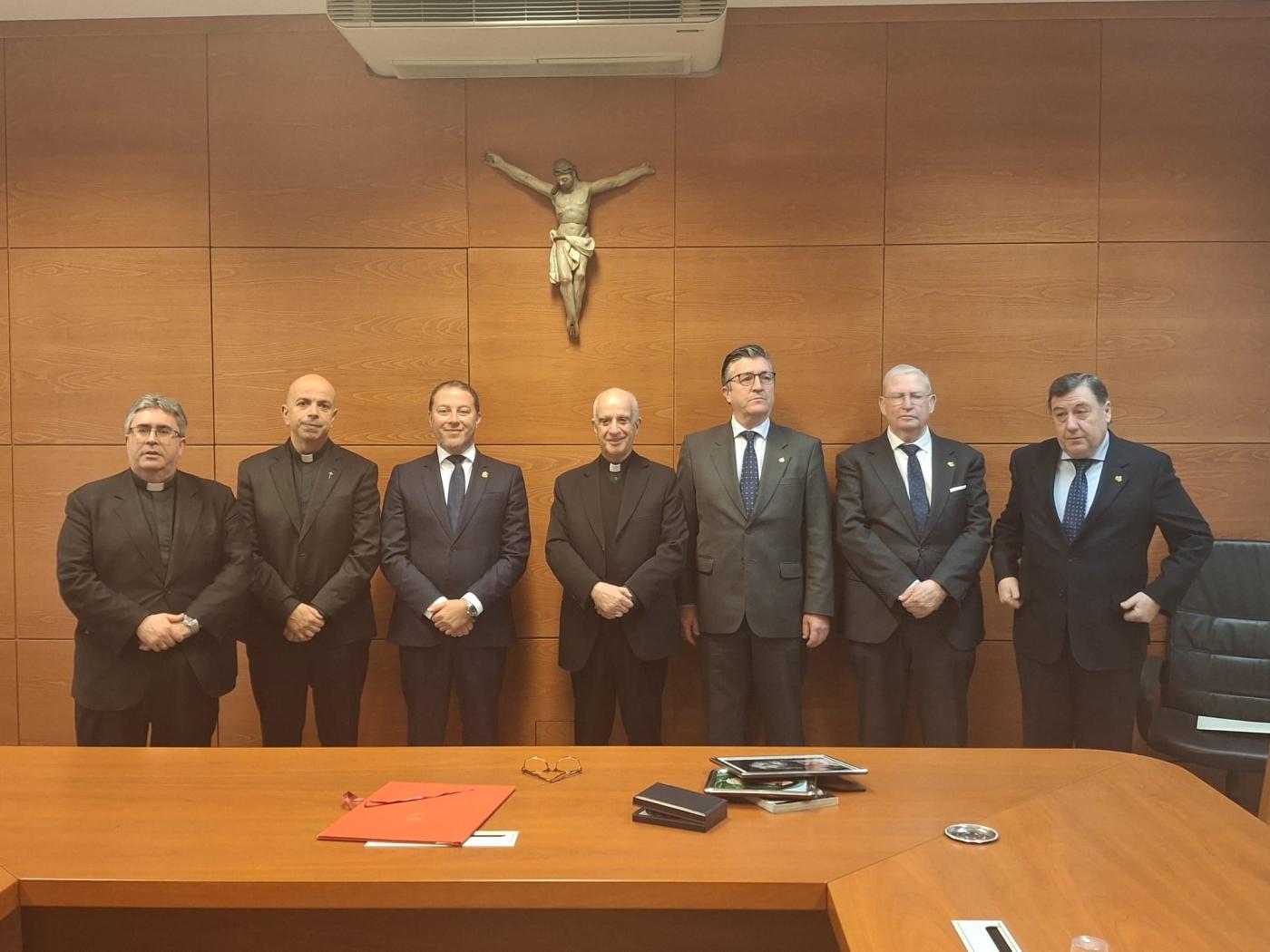 Encuentro de los patrocinadores y organizadores de la Gran Procesión de Roma con Mons. Rino Fisichella