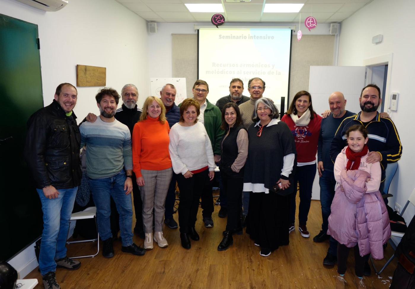 Los animadores musicales de parroquias y grupos participan en un curso sobre recursos al servicio de la Palabra