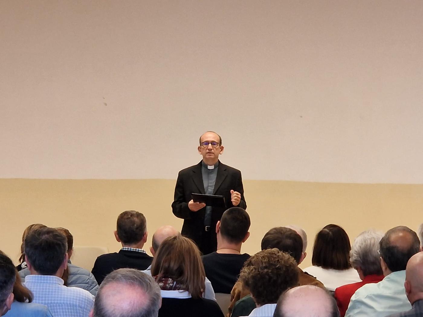 El delegado de Liturgia participa en las jornadas diocesanas de Sevilla