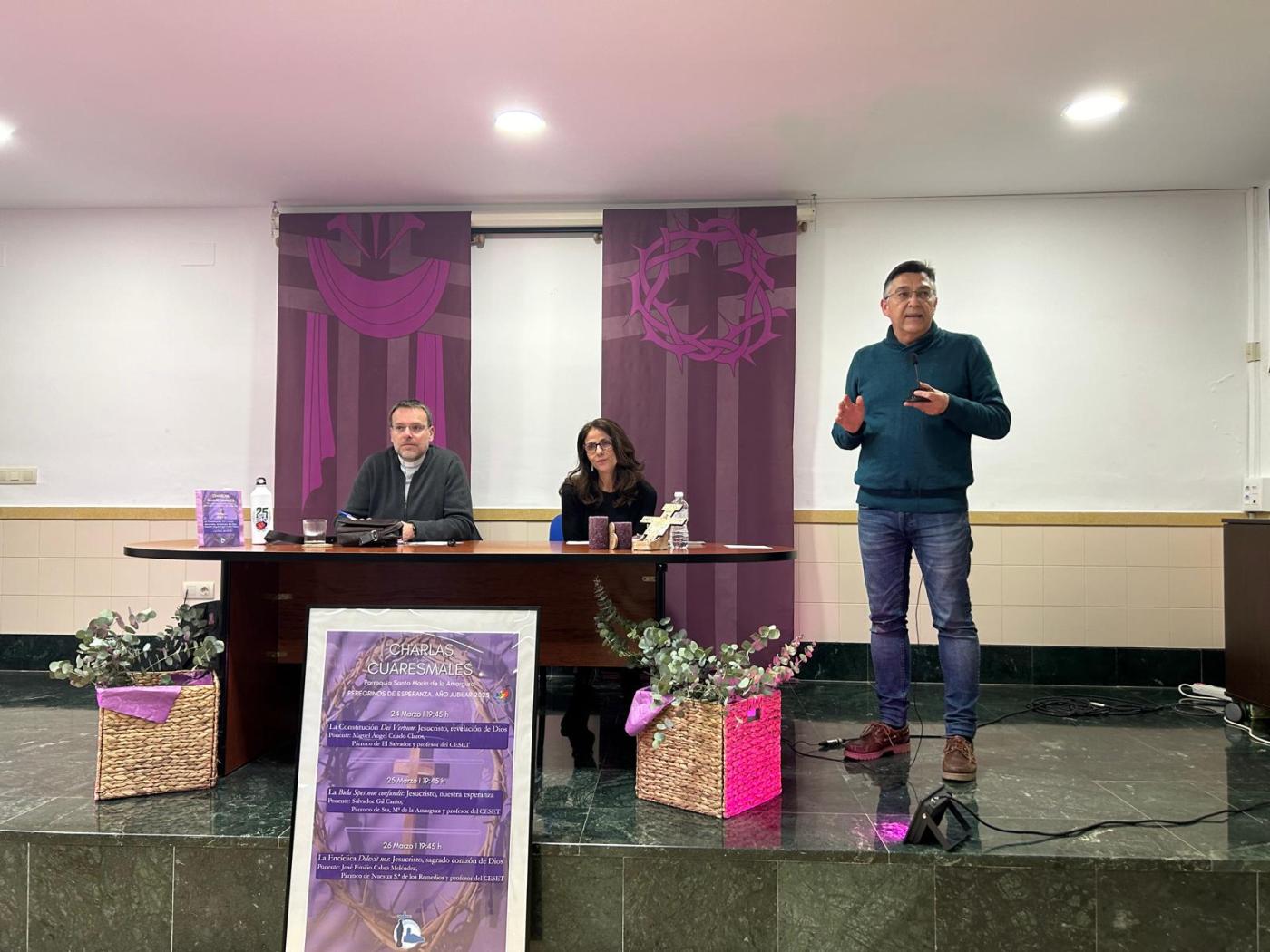 VÍDEOS. Charlas cuaresmales en la parroquia de la Amargura