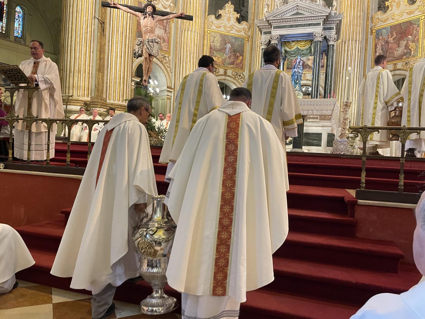 «Los sacerdotes estamos también necesitados del perdón y de la misericordia de Dios»