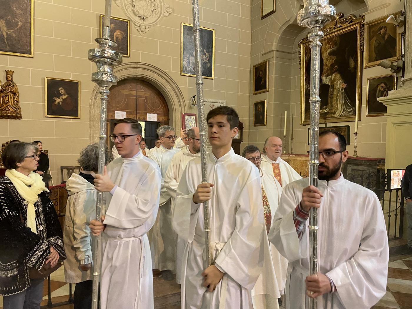 «Los sacerdotes estamos también necesitados del perdón y de la misericordia de Dios»