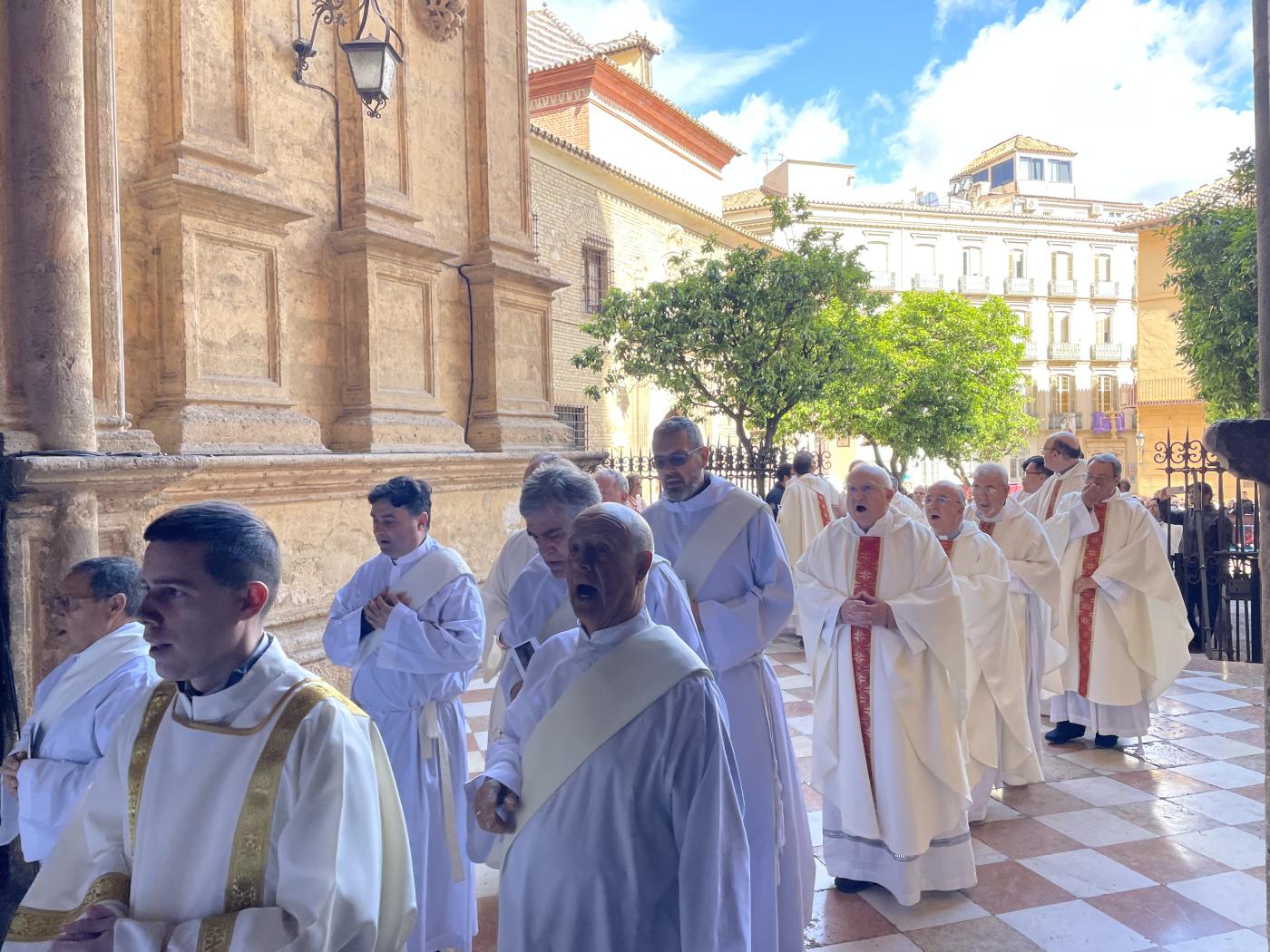 «Los sacerdotes estamos también necesitados del perdón y de la misericordia de Dios»