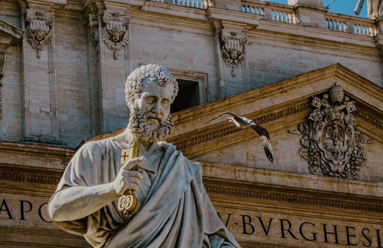 El Espíritu Santo alienta la continuidad entre los papas