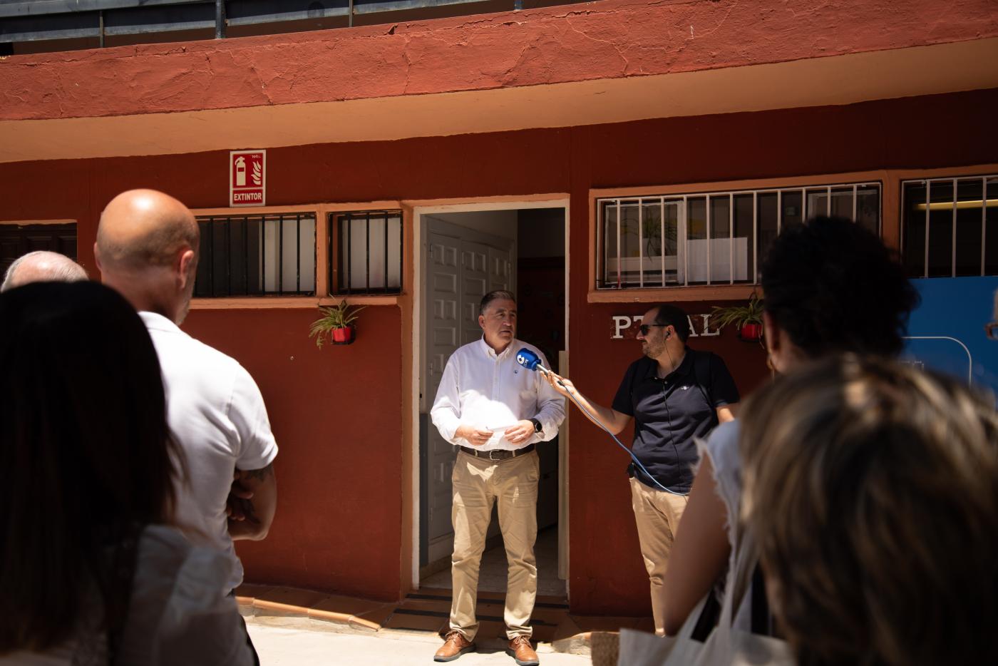 Parada de la Línea 105 en el Colegio Diocesano Cardenal Herrera Oria
