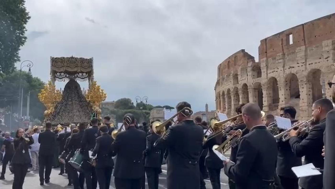 "Málaga a su Virgen de la Victoria" sonó en Roma