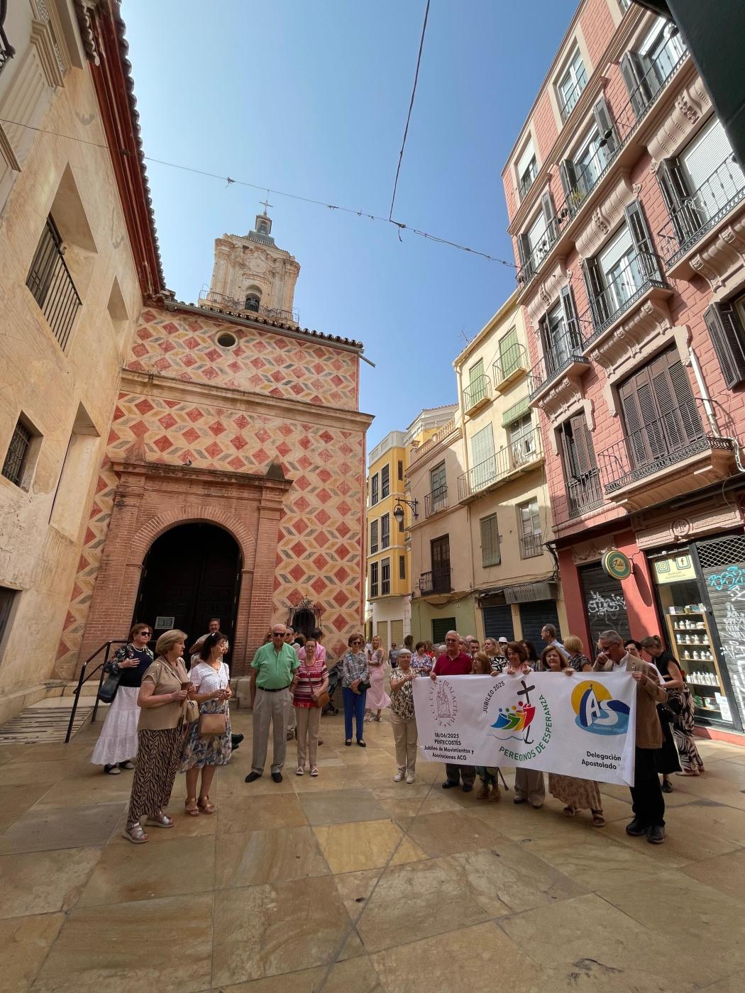 Los laicos peregrinaron juntos a la Catedral en Pentecostés
