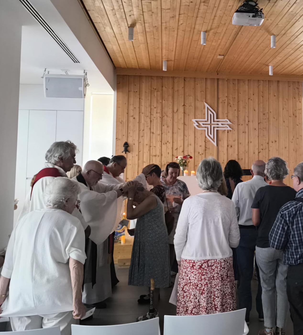 Vigilia Ecuménica de Pentecostés celebrada en la Iglesia Evangélica Luterana de Finlandia, en la localidad malagueña de Los Boliches.