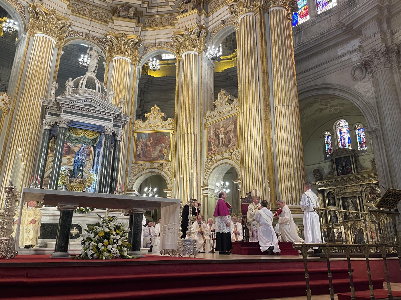 Ordenación sacerdotal de Antonio del Río y José Ignacio Postigo en la Catedral de Málaga // E. LLAMAS