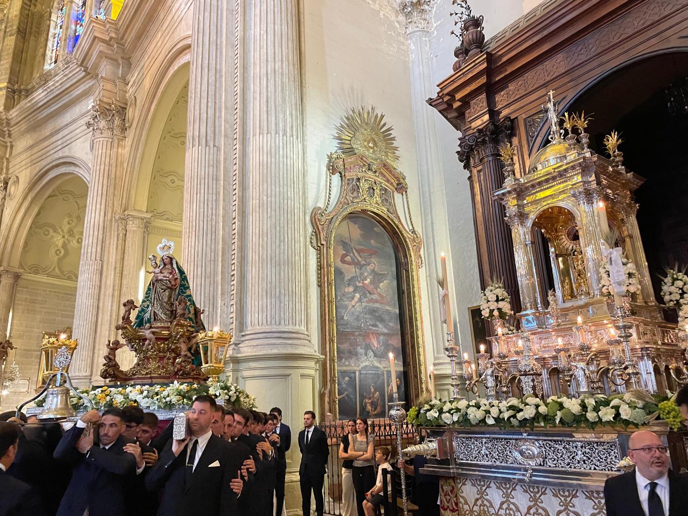 Imágenes de la procesión del Corpus Christi por las calles de Málaga