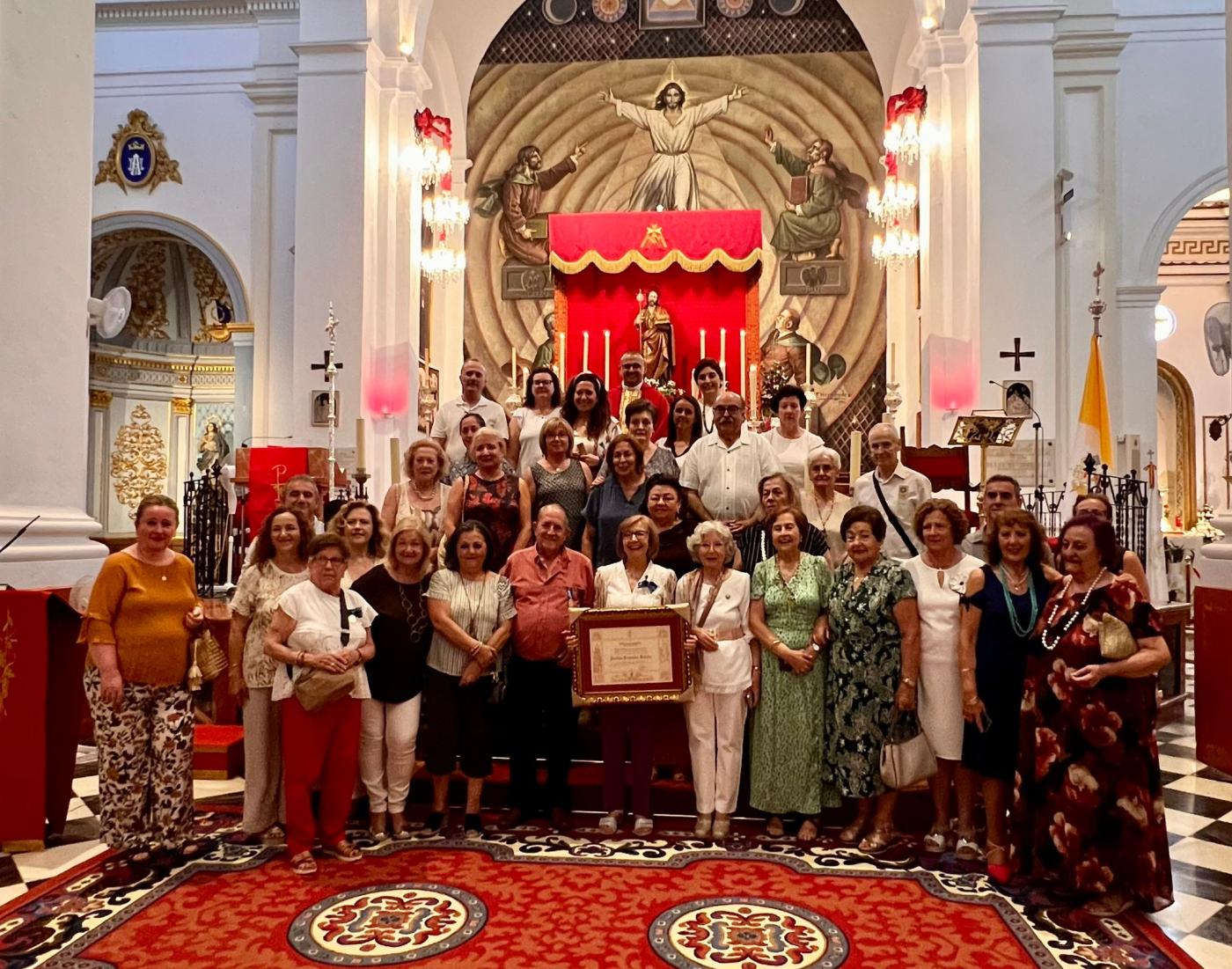 Josefina: «Compartir la fe en la parroquia me ayuda muchísimo»