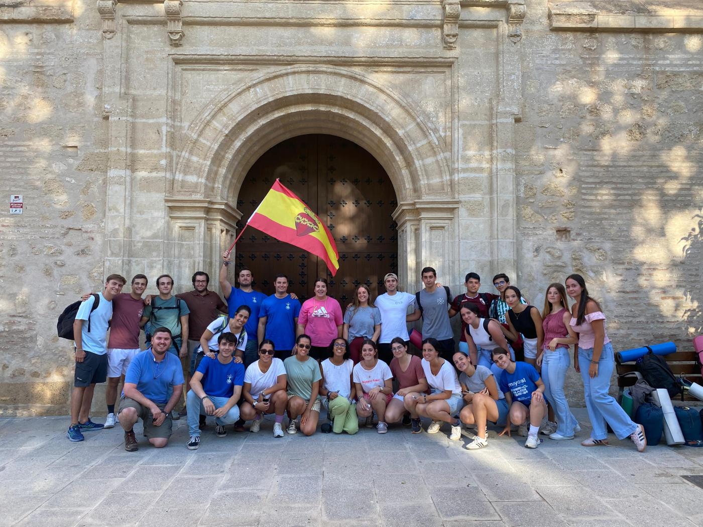 Los jóvenes de Antequera viven una noche muy especial y se preparan para el Jubileo en Roma