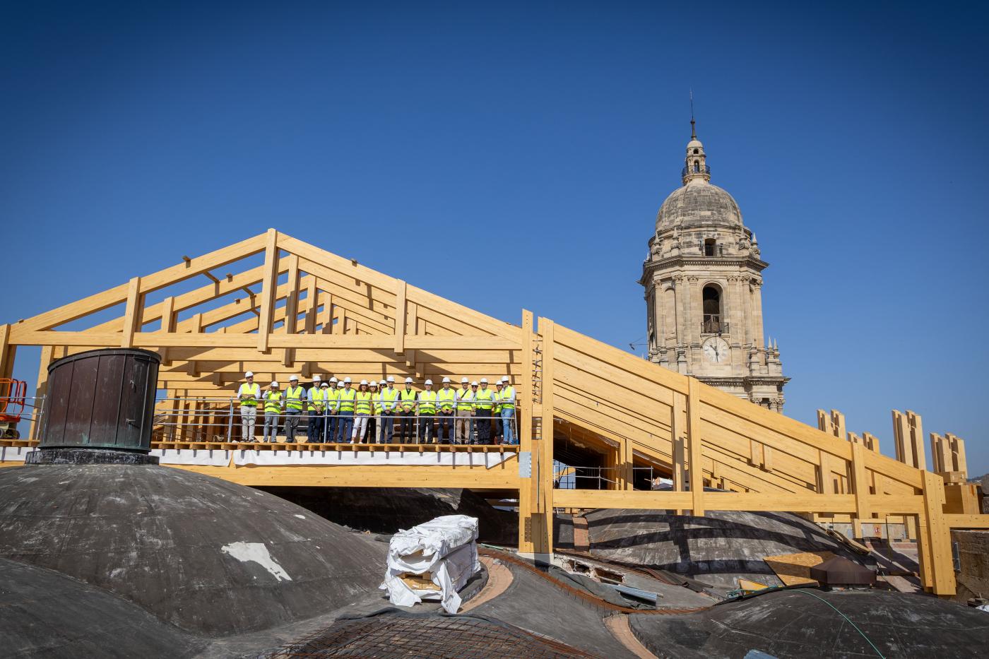 Visita a las obras de las cubiertas de la Catedral de la Diputación Provincial y Fundación Unicaja
