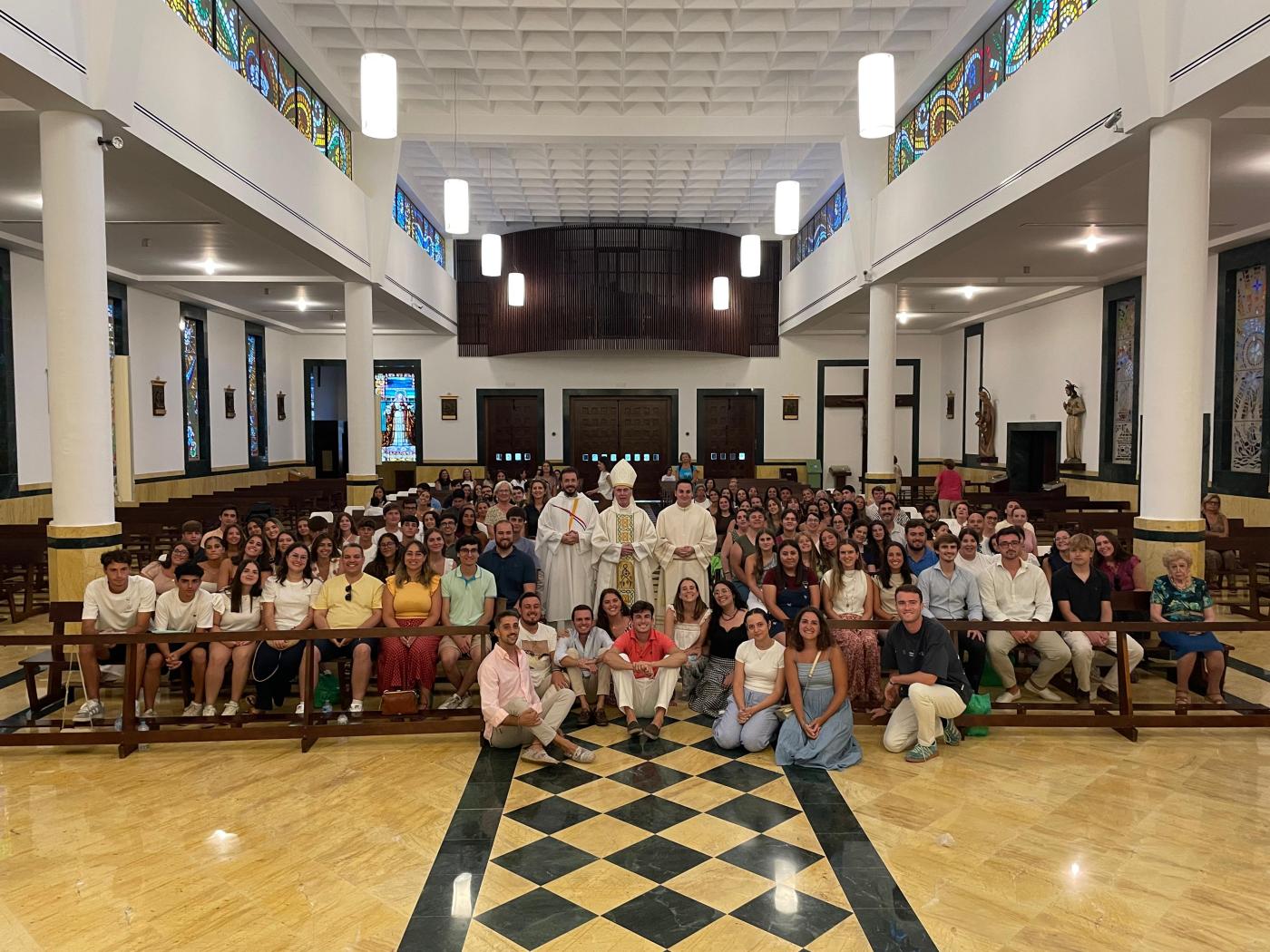 Jóvenes peregrinan a Roma al encuentro con el Resucitado