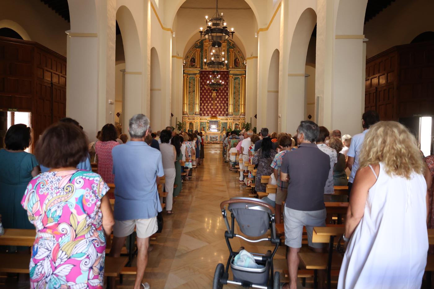 Torrox luce su nuevo retablo recién bendecido