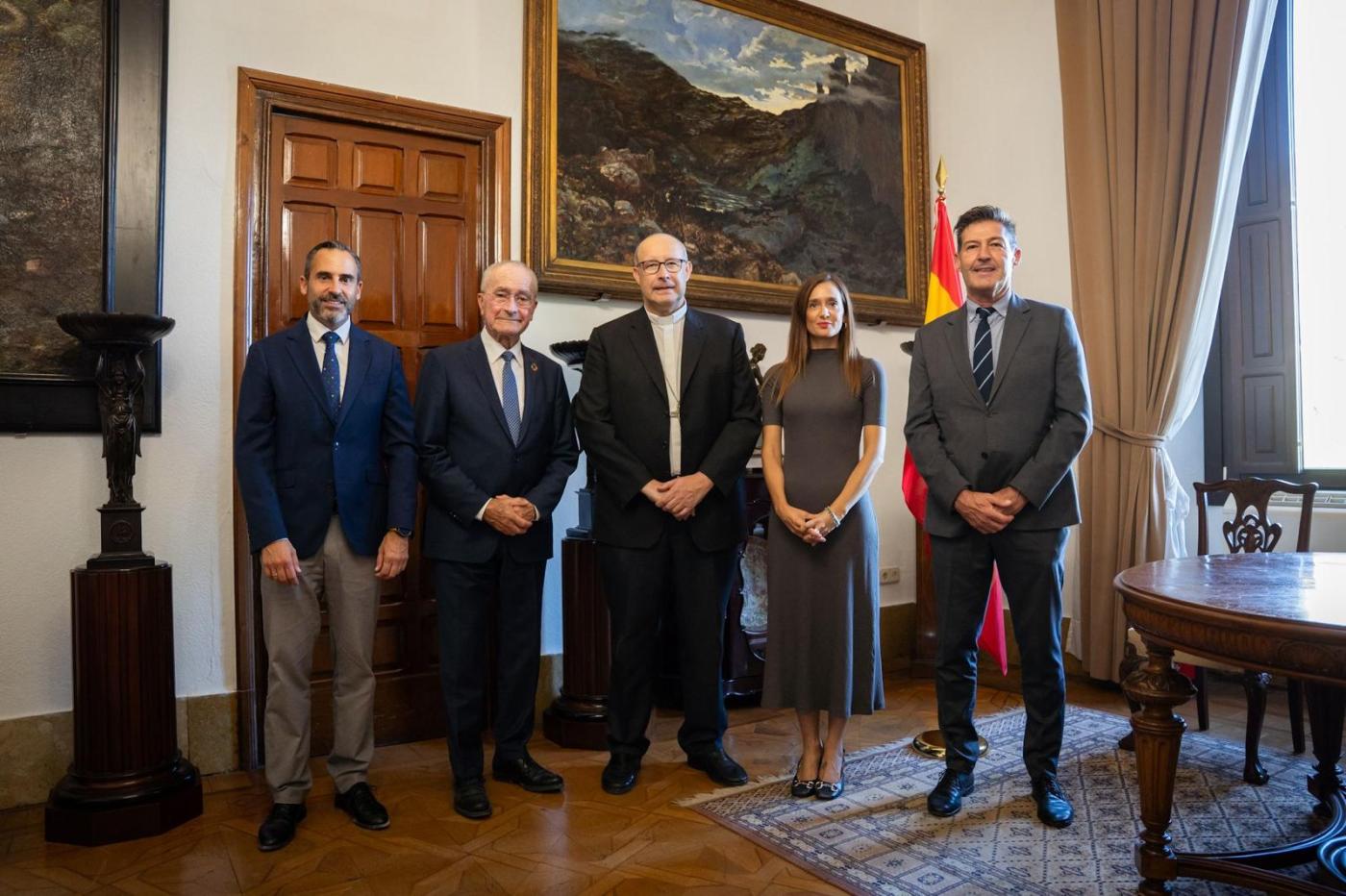 D. José Satué en su primera visita al Ayuntamiento de Málaga