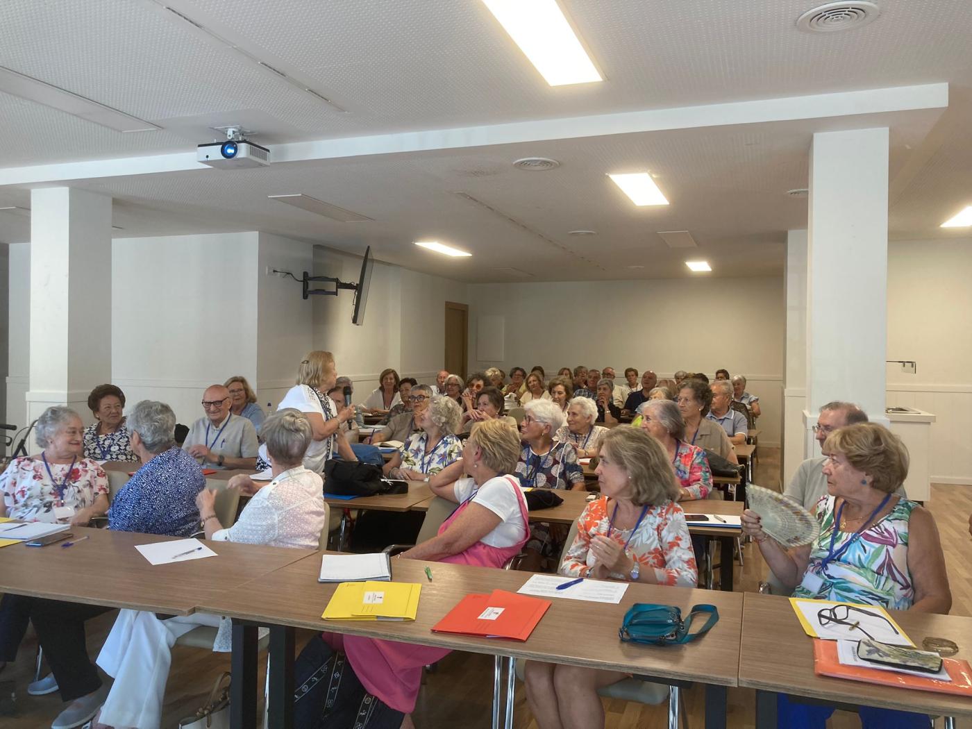 Mons. Satué a los mayores: «En la fe no hay edad. Adelante»
