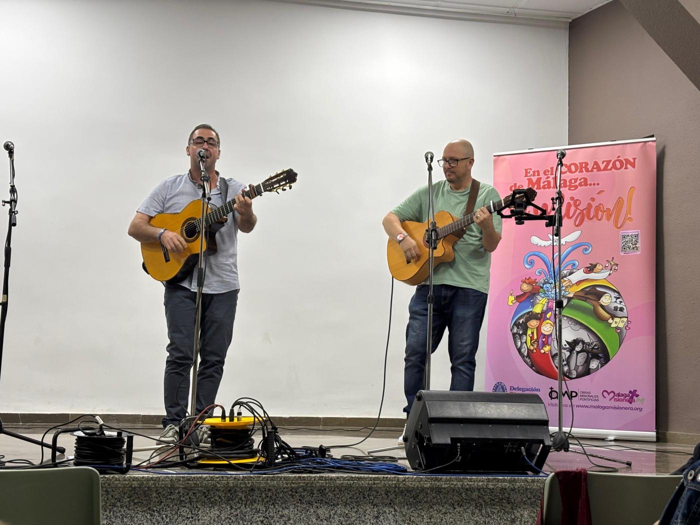 Testimonio y música en el Encuentro Diocesano Misionero