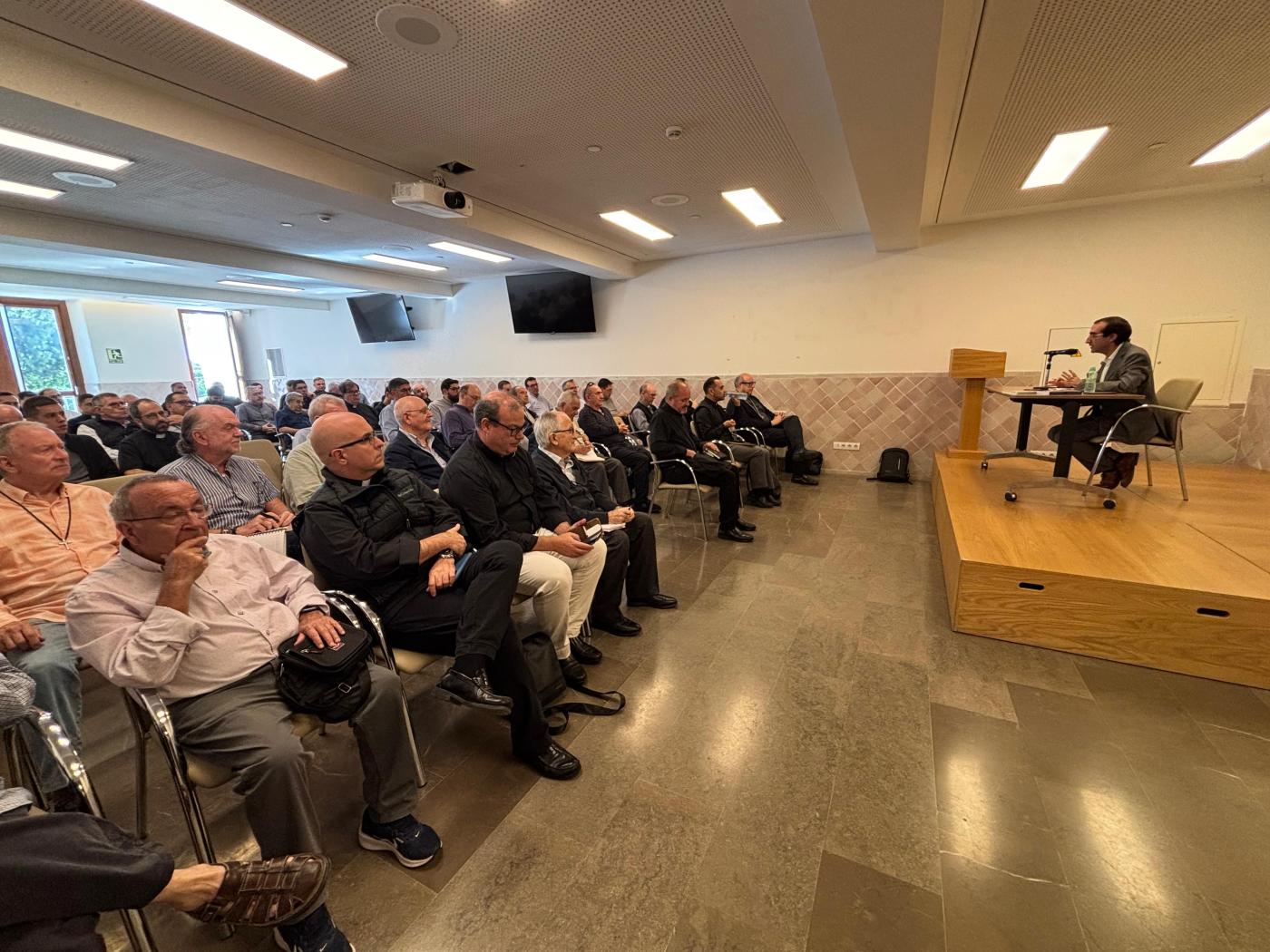 Luis Santamaría: «Mons. Buxarrais fue el primer obispo de España que escribió una carta pastoral sobre las sectas»