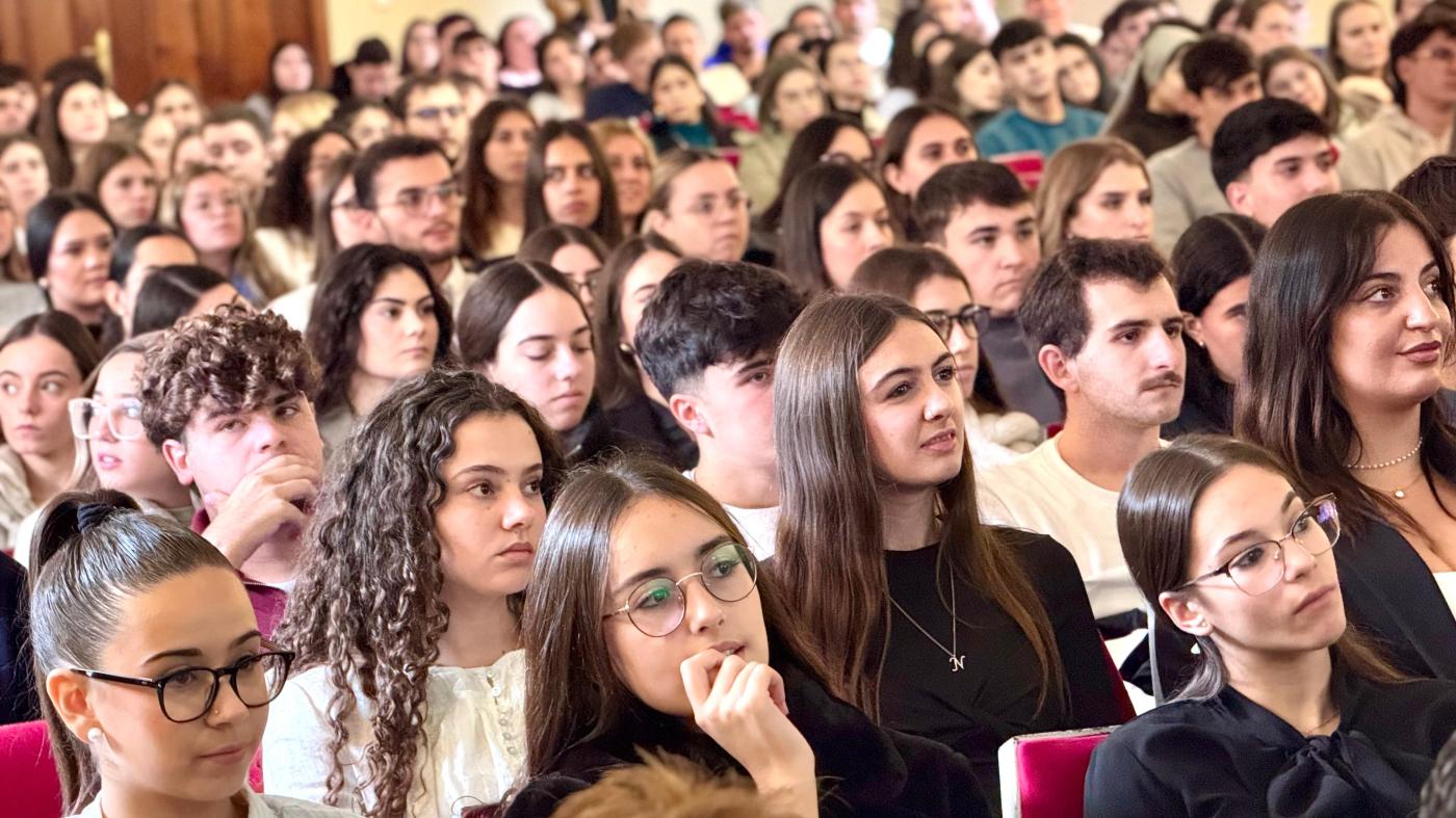 Queda inaugurado el curso para los 600 docentes que se forman en Antequera