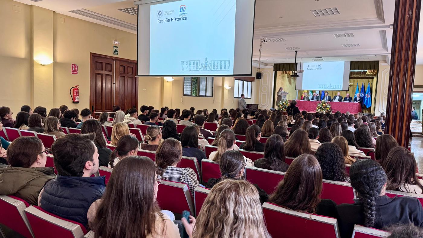 Queda inaugurado el curso para los 600 docentes que se forman en Antequera