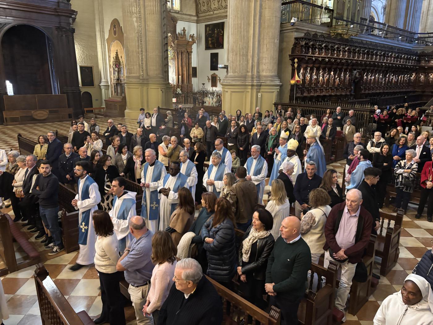 «Estos ministerios son una llamada a vivir con mayor intensidad vuestra relación con Cristo Palabra y Cristo Eucaristía»