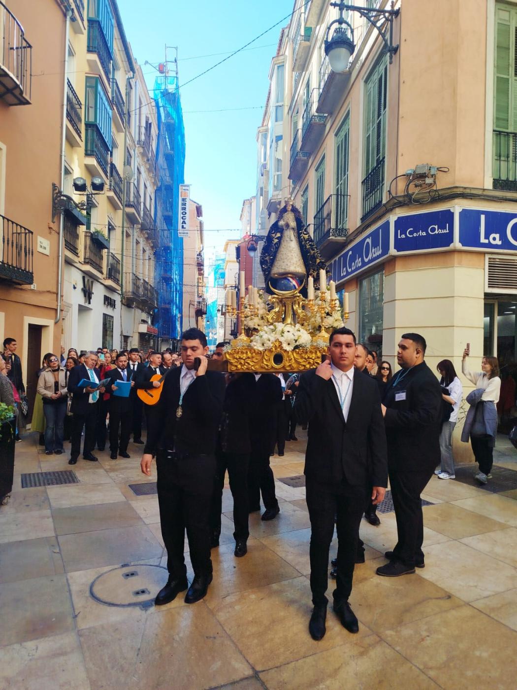 Procesión de la Virgen de los Milagros de Caacupé de la parroquia de San Juan Bautista